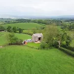 펜션 Owls Nook Barn, Luxury Barn With Hot Tub & Sauna