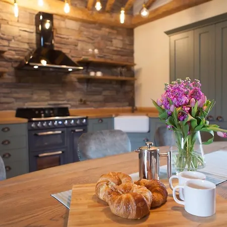 Owls Nook Barn, Luxury Barn With Hot Tub & Sauna Feriehus *