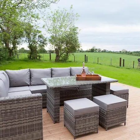Owls Nook Barn, Luxury Barn With Hot Tub & Sauna Sandford (Cumbria)
