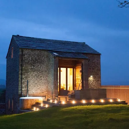 Owls Nook Barn, Luxury Barn With Hot Tub & Sauna * Sandford (Cumbria)