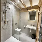 Owls Nook Barn, Luxury Barn With Hot Tub & Sauna